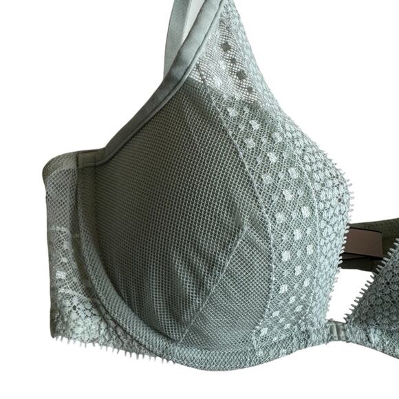 Victoria Secret Incredible Lightly Lined Lace Plunge Bra Women’s Size 32D‎ - Picture 4 of 7